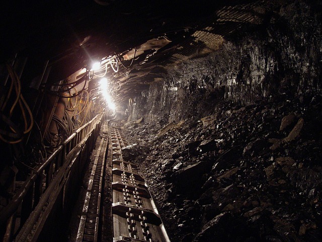 praca w kopalni